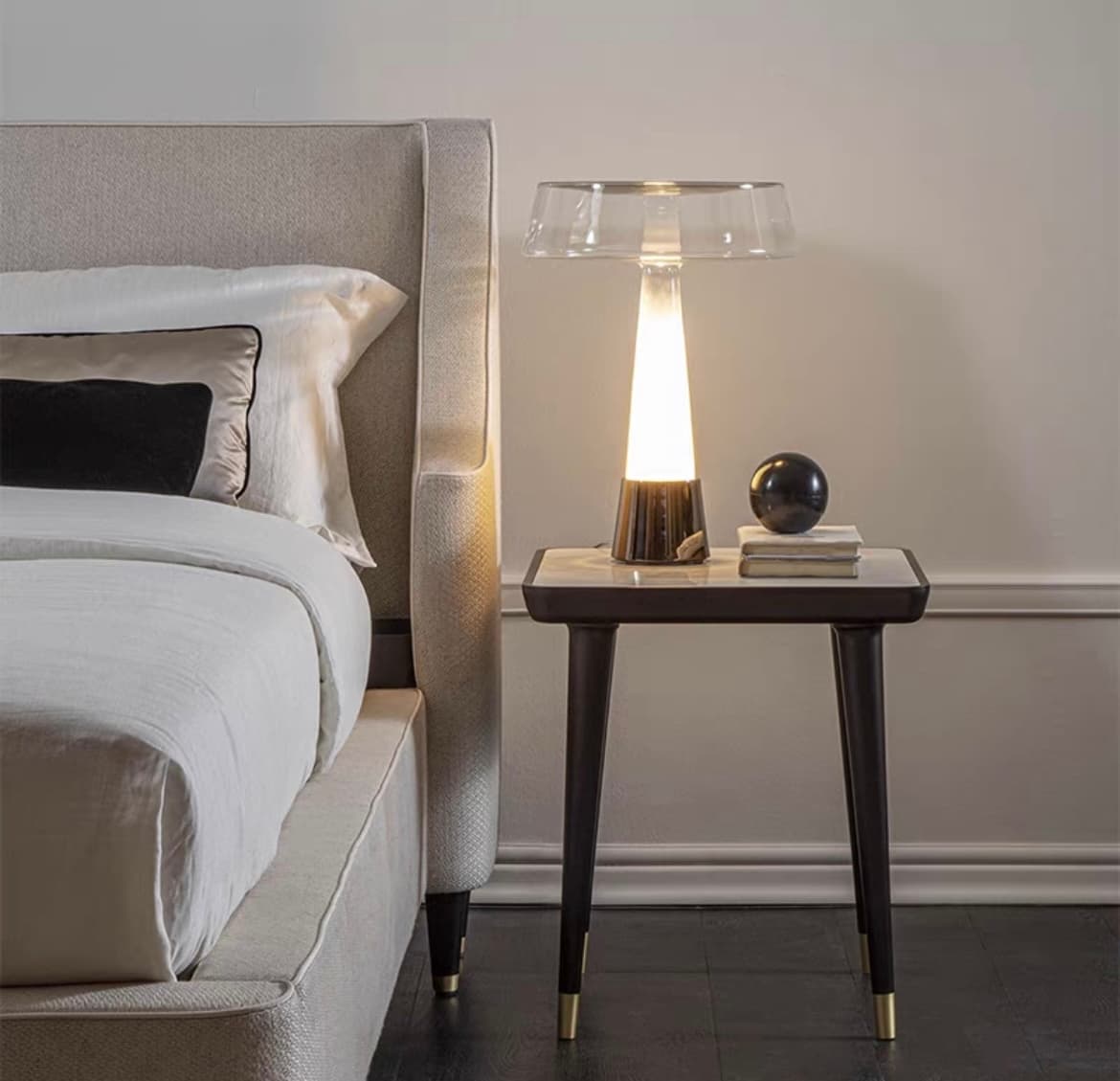 Настольная лампа TEC