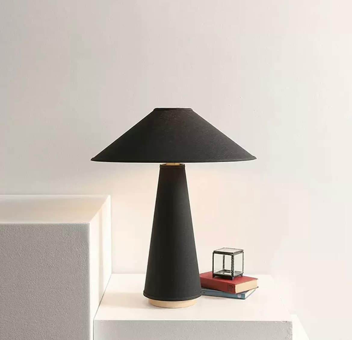 Настольная лампа TEXT