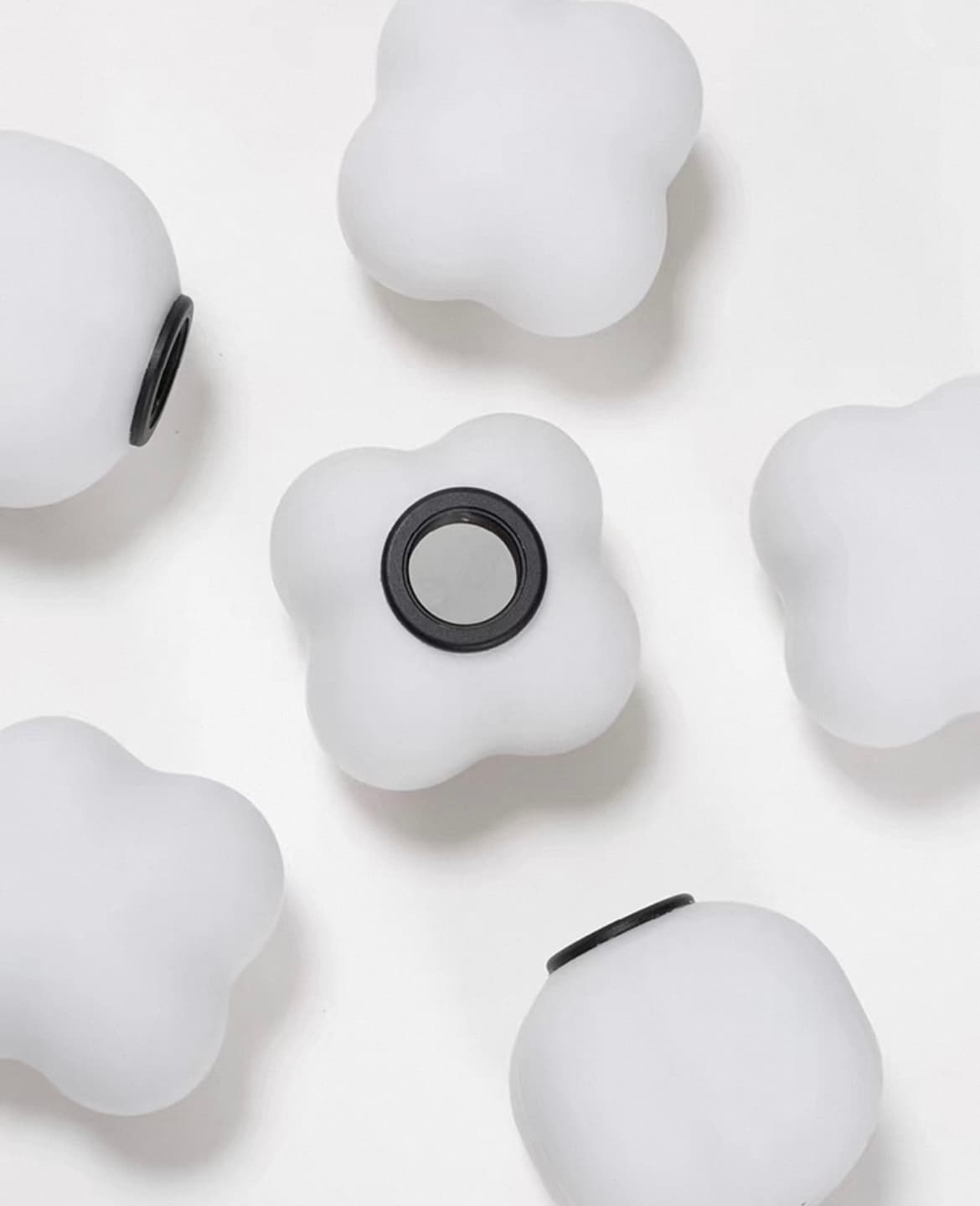 Кольцевые люстры и светильники FRANCOIS