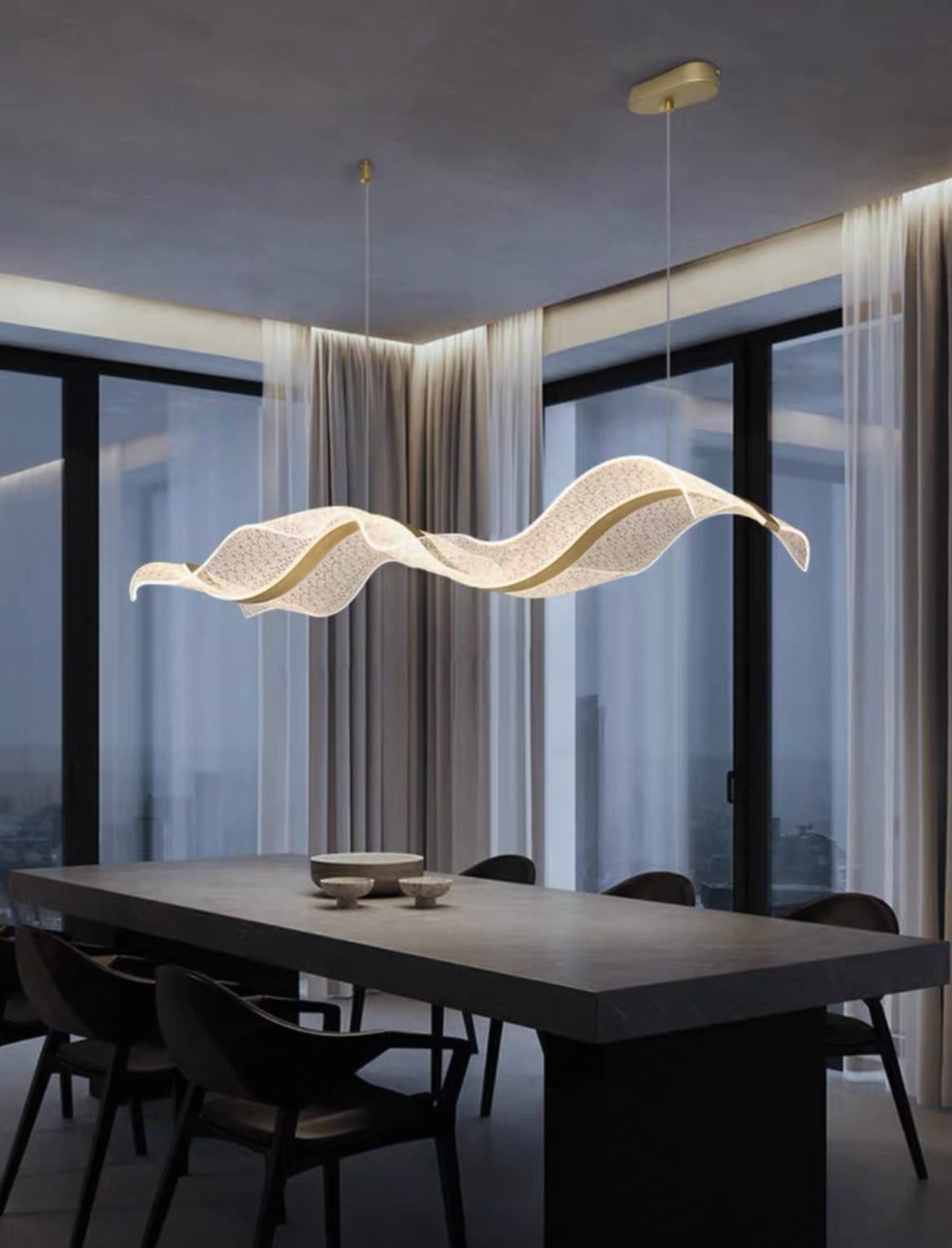 Реечная люстра LARSERIC